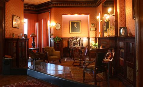 moody mansion tour